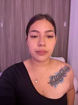 Latina vanessa online show from 01-09-25, 09:05