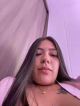 Latina vanessa online show from 01-13-25, 12:41