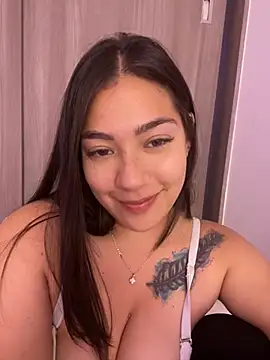 Latina vanessa online show from 01-15-25, 02:27