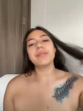 Latina vanessa online show from 01-18-25, 10:06