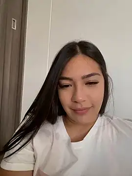Latina vanessa online show from 01-22-25, 10:15