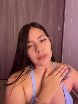 Latina vanessa online show from 01-25-25, 03:51