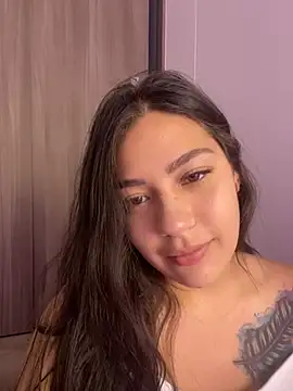 Latina vanessa online show from 02-02-25, 11:11