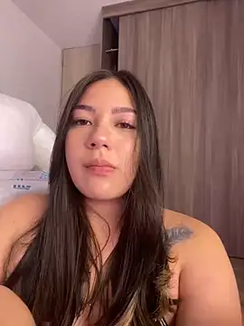 Latina vanessa online show from 02-11-25, 01:10