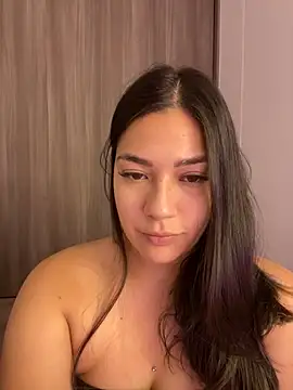 Latina vanessa online show from 02-12-25, 10:37