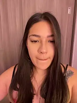 Latina vanessa online show from 02-14-25, 02:50