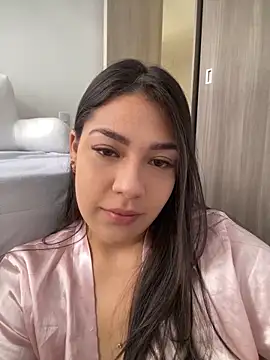 Latina vanessa online show from 02-15-25, 03:17