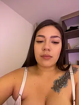 Latina vanessa online show from 03-04-25, 01:55