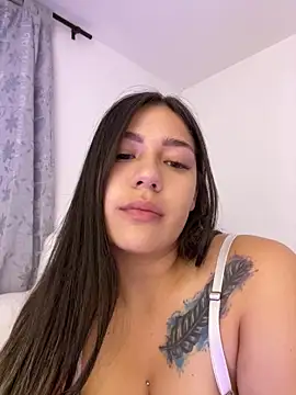 Latina vanessa online show from 03-17-25, 10:49