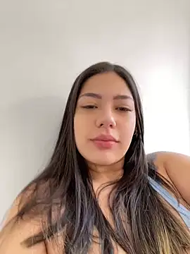 Latina vanessa online show from 03-22-25, 01:19