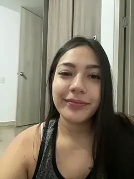 Latina vanessa online show from 09-18-25, 05:09