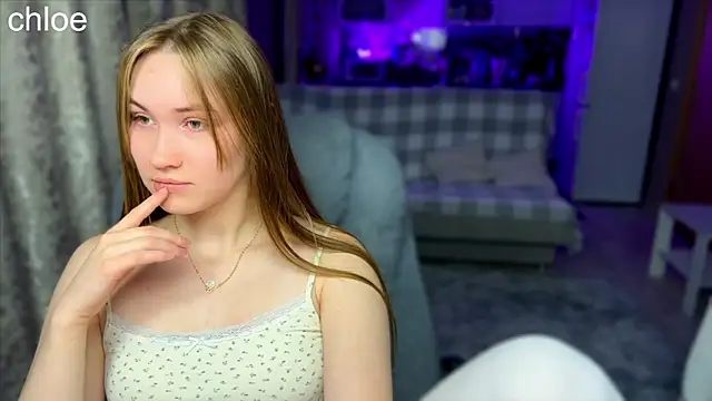 ChloeMillerMeow online show from 10-07-25, 07:11