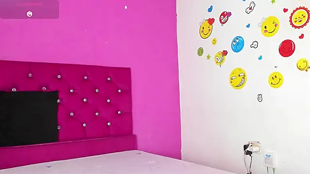 Snapshot of Sofi_Hot_20 chatting on 03-07-25, 10:56 Sofi Hot 20 online show from 03-07-25, 10:56