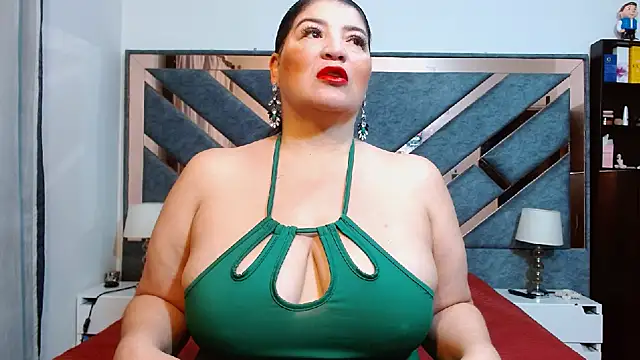 KarlaTesg online show from 11-26-25, 09:43