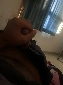 mrtoy121 online show from 03-04-25, 03:22