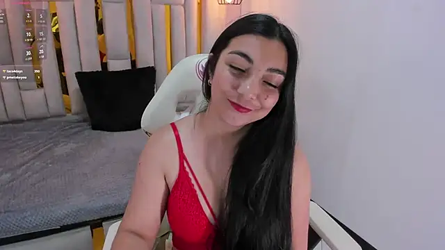 Karla hernandez  online show from 01-04-25, 05:16