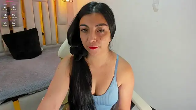 Karla hernandez  online show from 01-06-25, 10:57