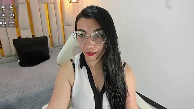 Karla hernandez  online show from 01-10-25, 10:06
