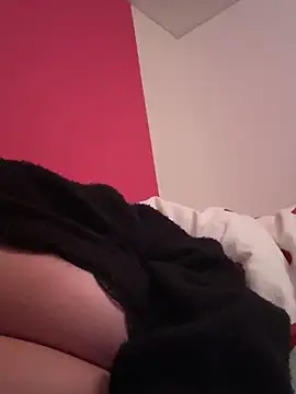 Snapshot of lapute88 chatting on 11-18-25, 06:34 lapute88 online show from 11-18-25, 06:34