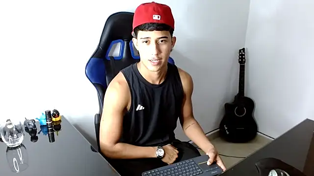 Snapshot of Juan_da01 chatting on 12-13-24, 02:10 Juan da01 online show from 12-13-24, 02:10