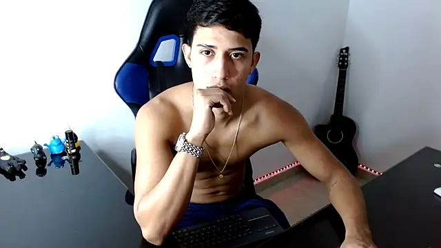 Snapshot of Juan_da01 chatting on 12-15-24, 03:13 Juan da01 online show from 12-15-24, 03:13