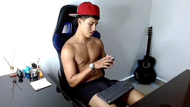 Snapshot of Juan_da01 chatting on 01-11-25, 03:02 Juan da01 online show from 01-11-25, 03:02