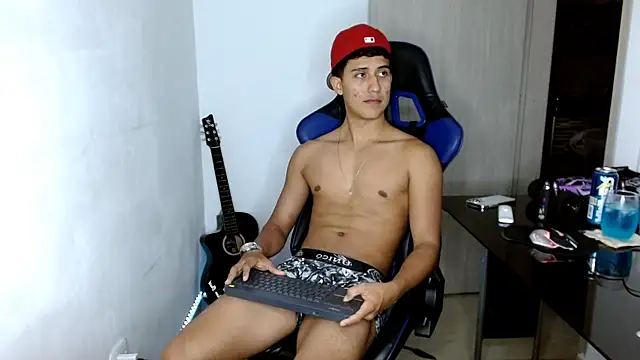 Snapshot of Juan_da01 chatting on 02-06-25, 03:16 Juan da01 online show from 02-06-25, 03:16