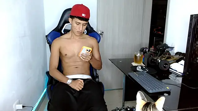 Snapshot of Juan_da01 chatting on 03-07-25, 04:13 Juan da01 online show from 03-07-25, 04:13