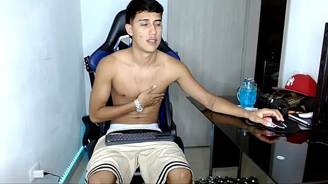 Snapshot of Juan_da01 chatting on 03-15-25, 01:30 Juan da01 online show from 03-15-25, 01:30