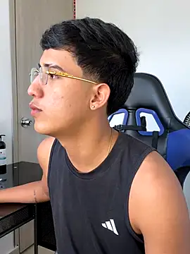 Snapshot of Juan_da01 chatting on 09-23-25, 08:34 Juan da01 online show from 09-23-25, 08:34