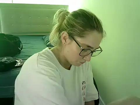 katy pp online show from 10-04-25, 04:49