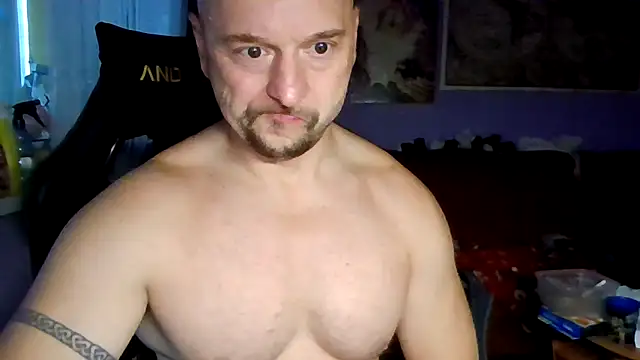 Snapshot of Sports-beast chatting on 11-26-25, 06:58 Sports-beast online show from 11-26-25, 06:58