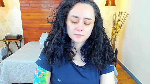 KatherineBond online show from 01-11-25, 01:16