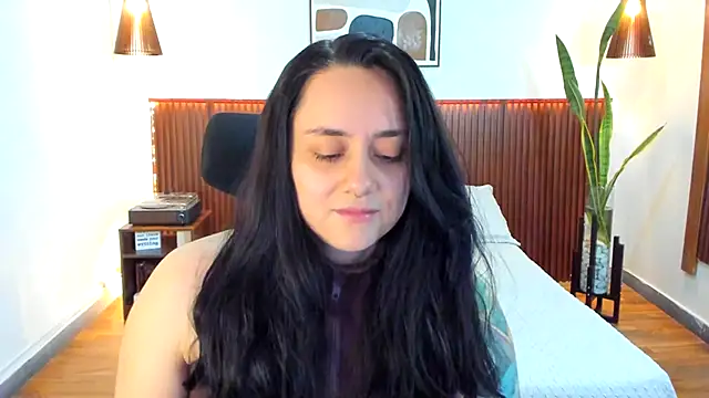 KatherineBond online show from 10-30-25, 07:25