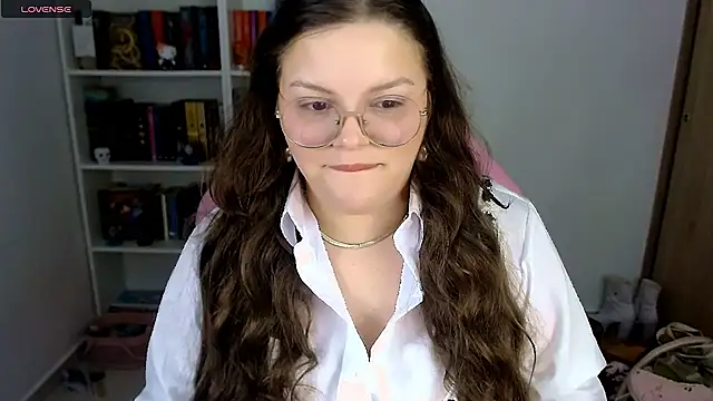 Gabiwaifu online show from 10-17-25, 02:48