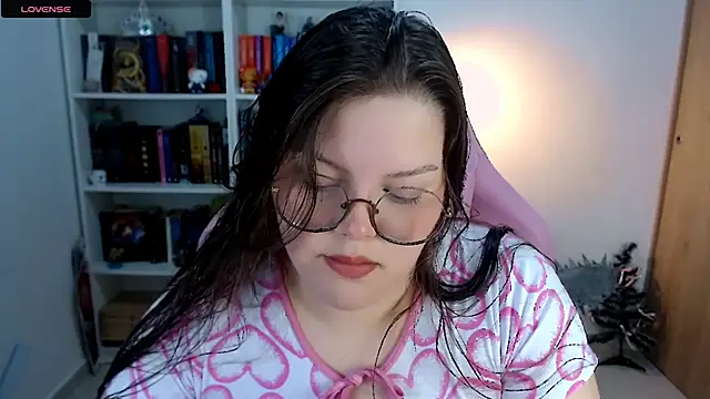 Gabiwaifu online show from 12-21-25, 03:35