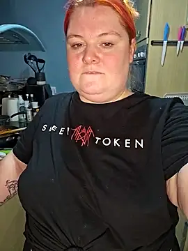 Snapshot of bbw_olive_peach chatting on 02-23-25, 08:44 bbw olive peach online show from 02-23-25, 08:44