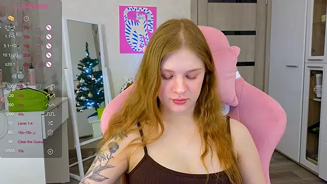 Snapshot of TrissMerigold9 chatting on 01-08-26, 09:06 TrissMerigold9 online show from 01-08-26, 09:06