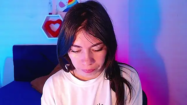 AnnaliOlsenX online show from 12-22-24, 01:11