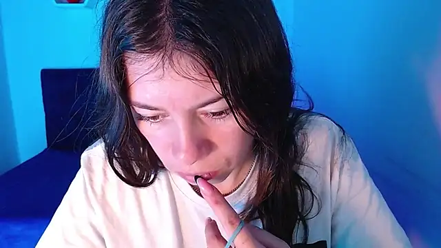 AnnaliOlsenX online show from 01-03-25, 02:08