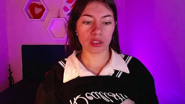 AnnaliOlsenX online show from 01-15-25, 01:41