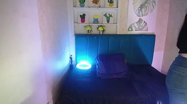 AnnaliOlsenX online show from 02-12-25, 02:10