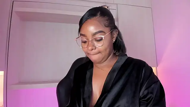 tamaraa smiith online show from 11-27-25, 07:38