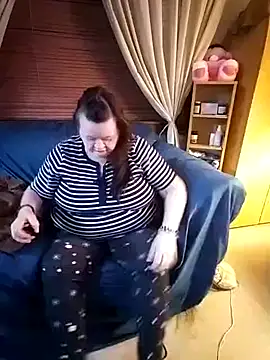 Snapshot of Bayou_Woman68 chatting on 11-16-25, 11:27 Bayou Woman68 online show from 11-16-25, 11:27