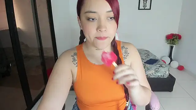 Snapshot of julinee_smithh chatting on 10-24-25, 11:39 julinee smithh online show from 10-24-25, 11:39