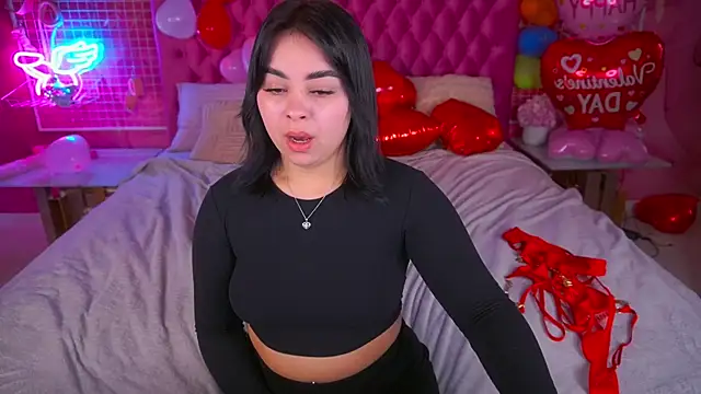 Snapshot of SusieWood chatting on 02-15-26, 07:51 SusieWood online show from 02-15-26, 07:51