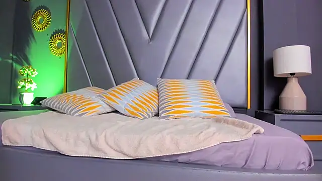 BrendaAdams  online show from 10-08-25, 10:46