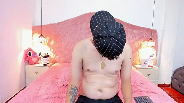 Derek and Skarlet online show from 02-13-26, 10:55