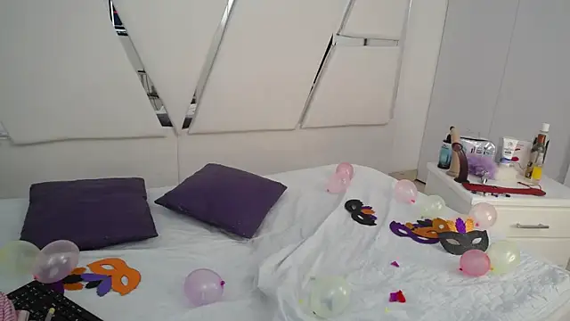  Miaaleon online show from 03-04-25, 06:07