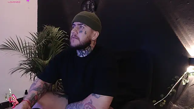 Snapshot of Ash_gusbig chatting on 02-23-25, 02:18 Ash gusbig online show from 02-23-25, 02:18